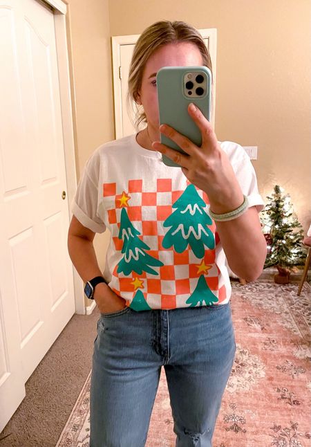 Cute Target Christmas shirt. Only $10. 




Comfy Christmas outfit/ Target graphic t-shirt/ Christmas graphic tee/ Christmas graphic t-shirt/ Christmas/ jeans/ boots/ Christmas tree t-shirt 

#LTKHoliday #LTKSeasonal #LTKGiftGuide