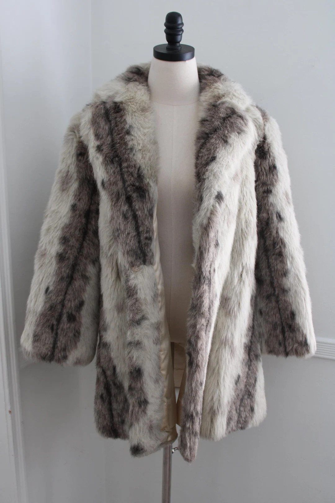 Vintage Faux Fur Coat by Glenoit - Tally-ho Fabric - Etsy Canada | Etsy (US)