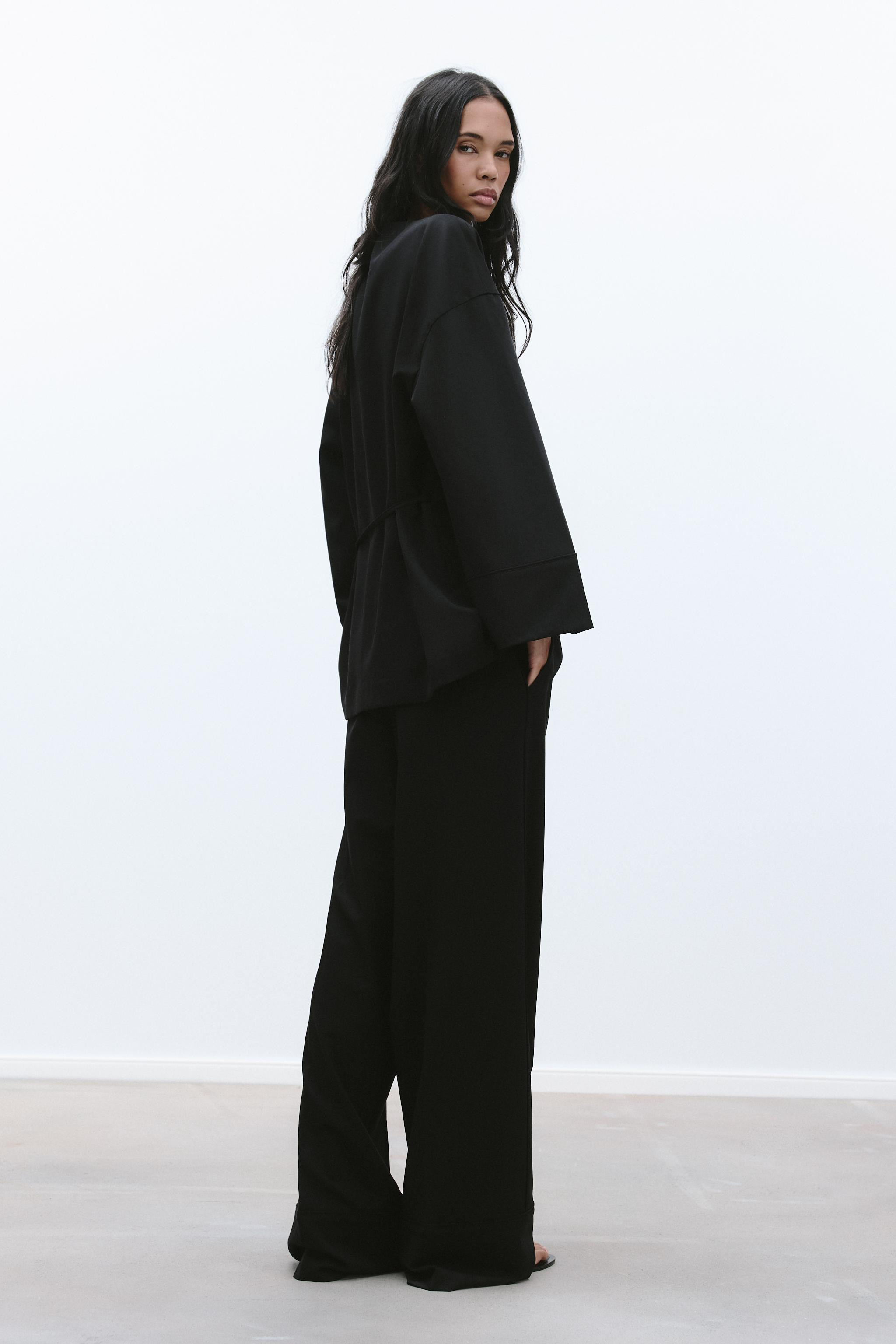 Wrap kimono blazer with a V-neck. Long sleeves with dropped shoulders. Lined. Self-tie wrap closu... | Zara US