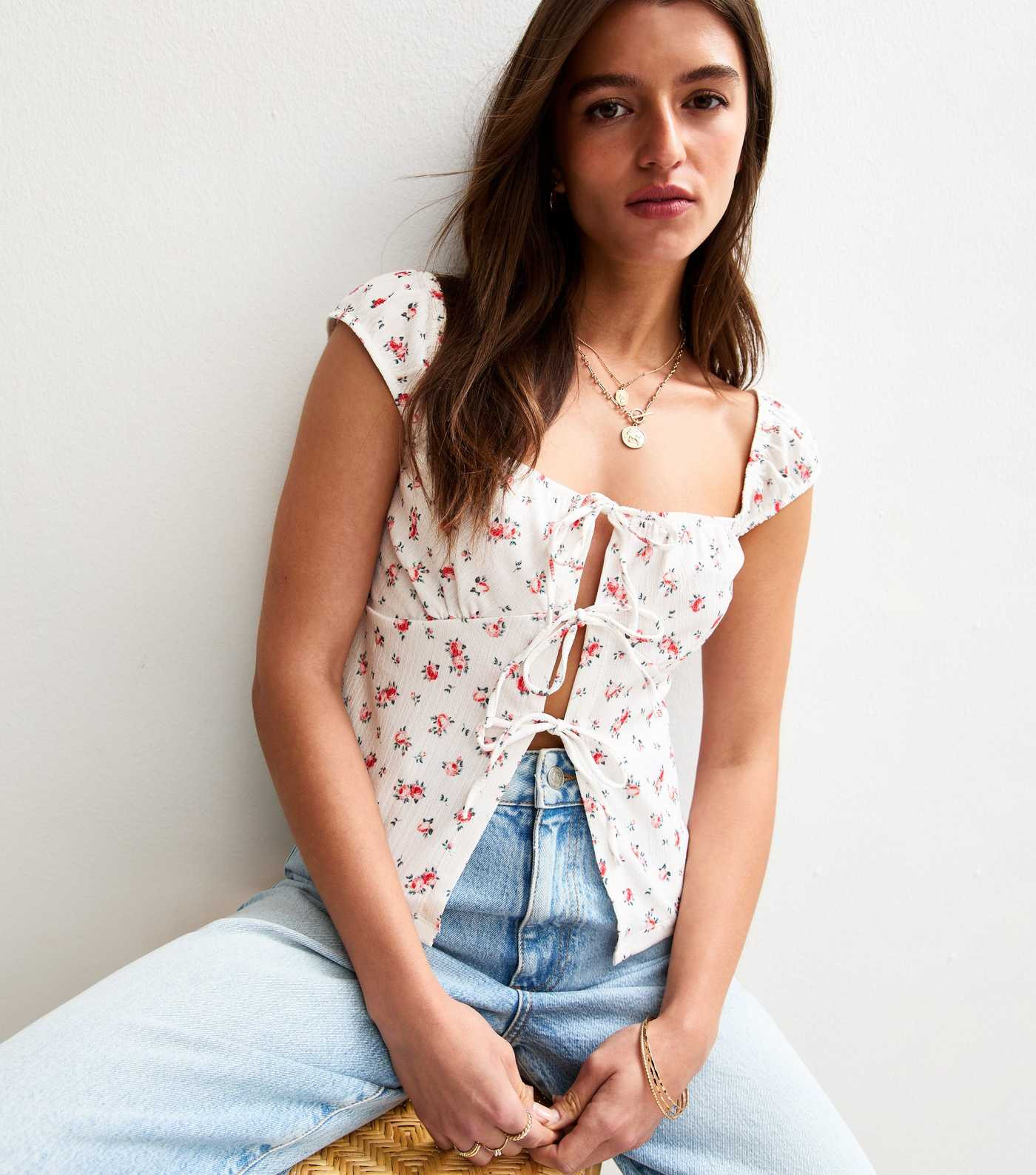 White Textured Ditsy Print Tie Front Cami Top | New Look | New Look (UK)