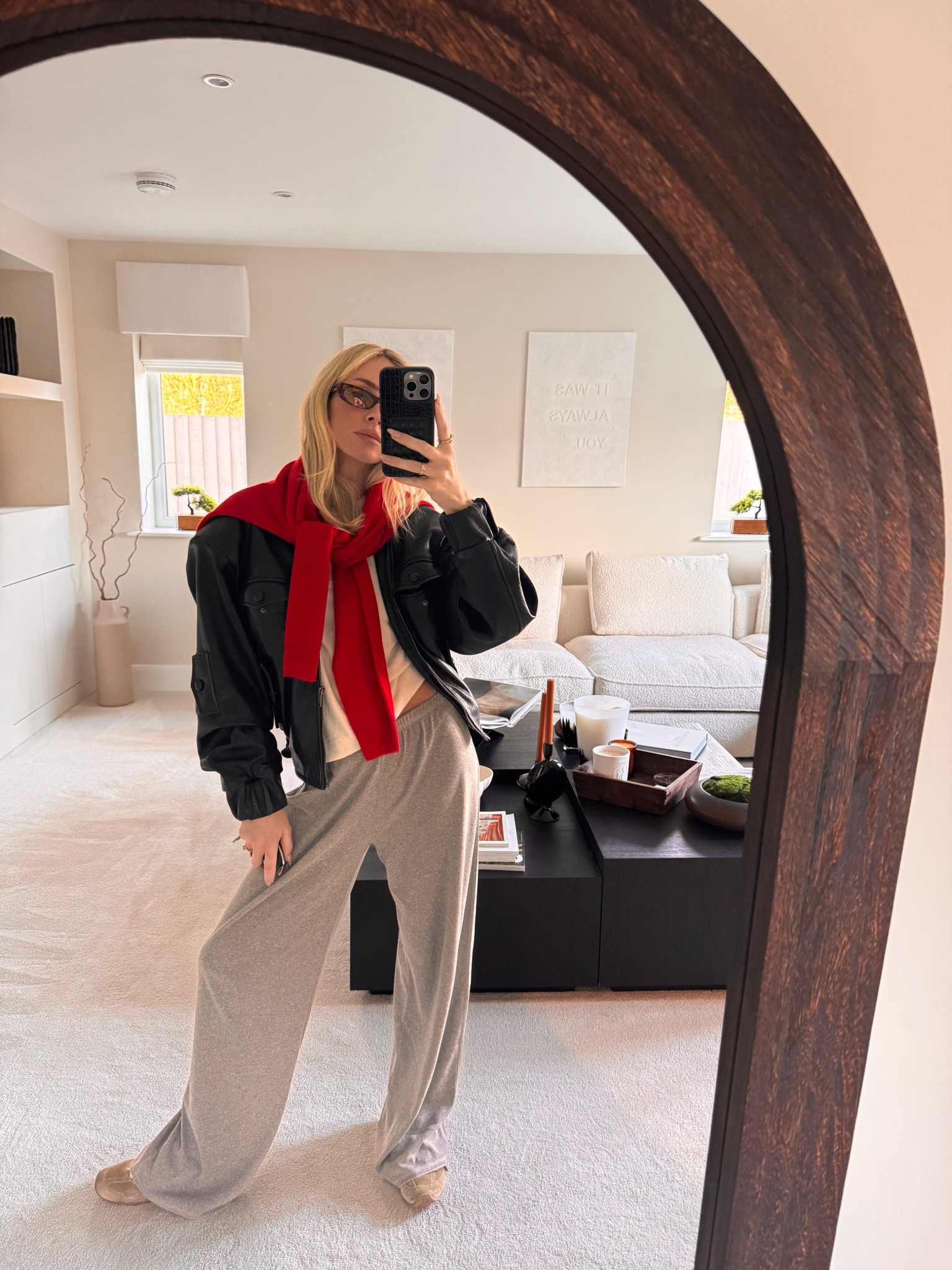 A pop of ❤️

#LTKeurope #LTKspring #LTKuk