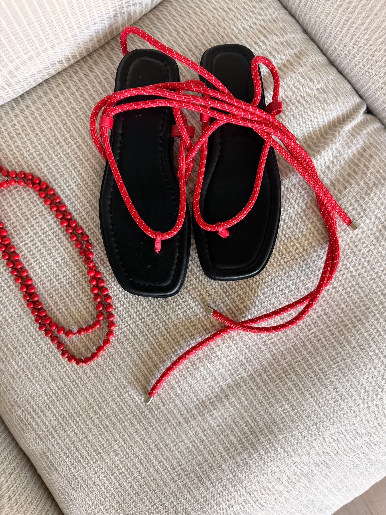 Amazon dupe sandal

#LTKootd #LTKgrwm #LTKSaleAlert