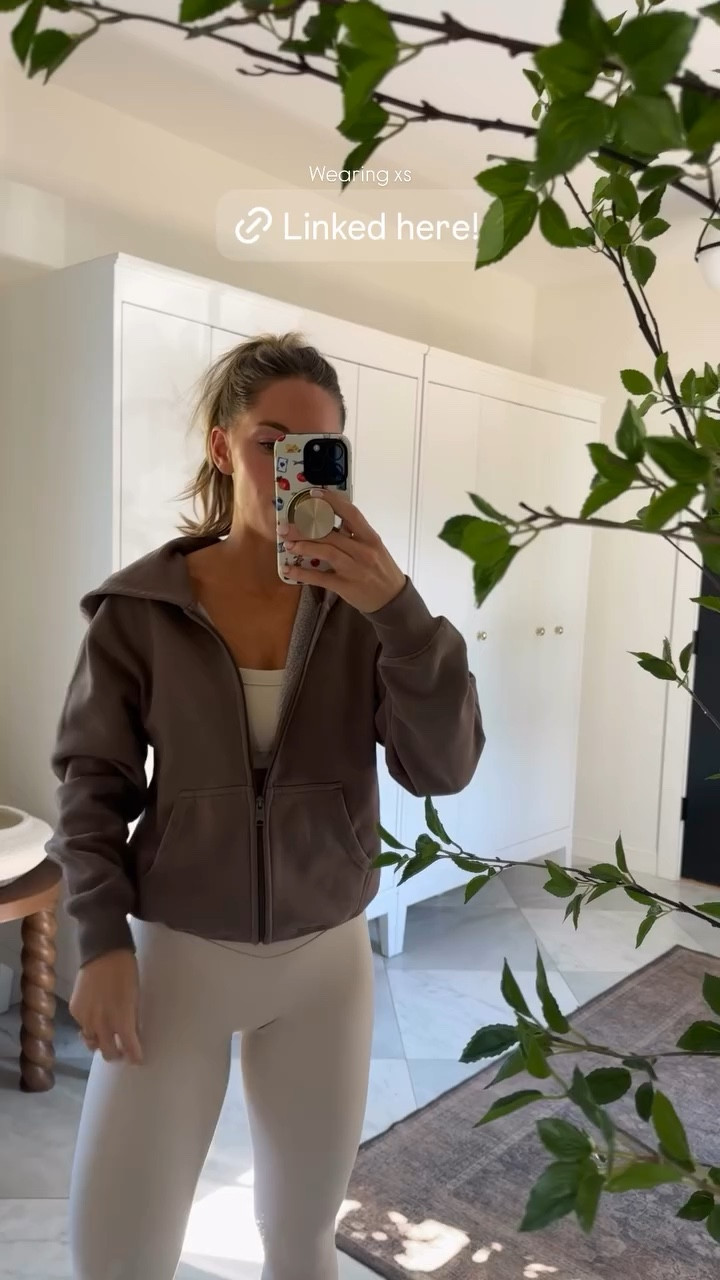 🫶🏻 wearing an XS! 

#LTKActive #LTKSeasonal #LTKStyleTip