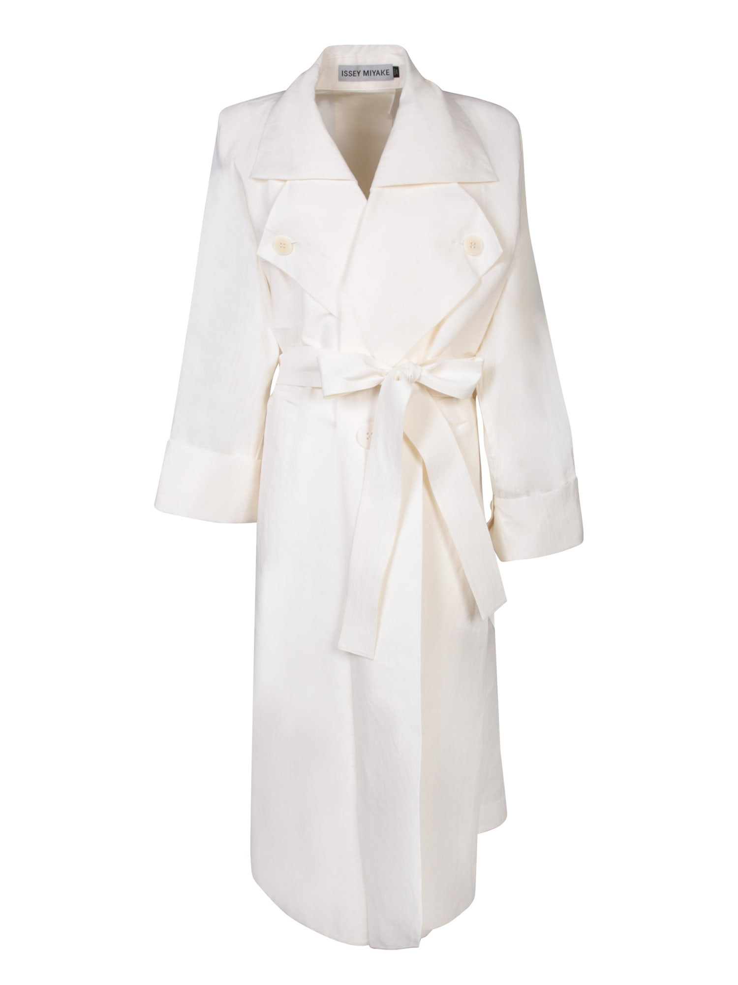 Issey Miyake Oversize White Trench Coat | Italist.com US