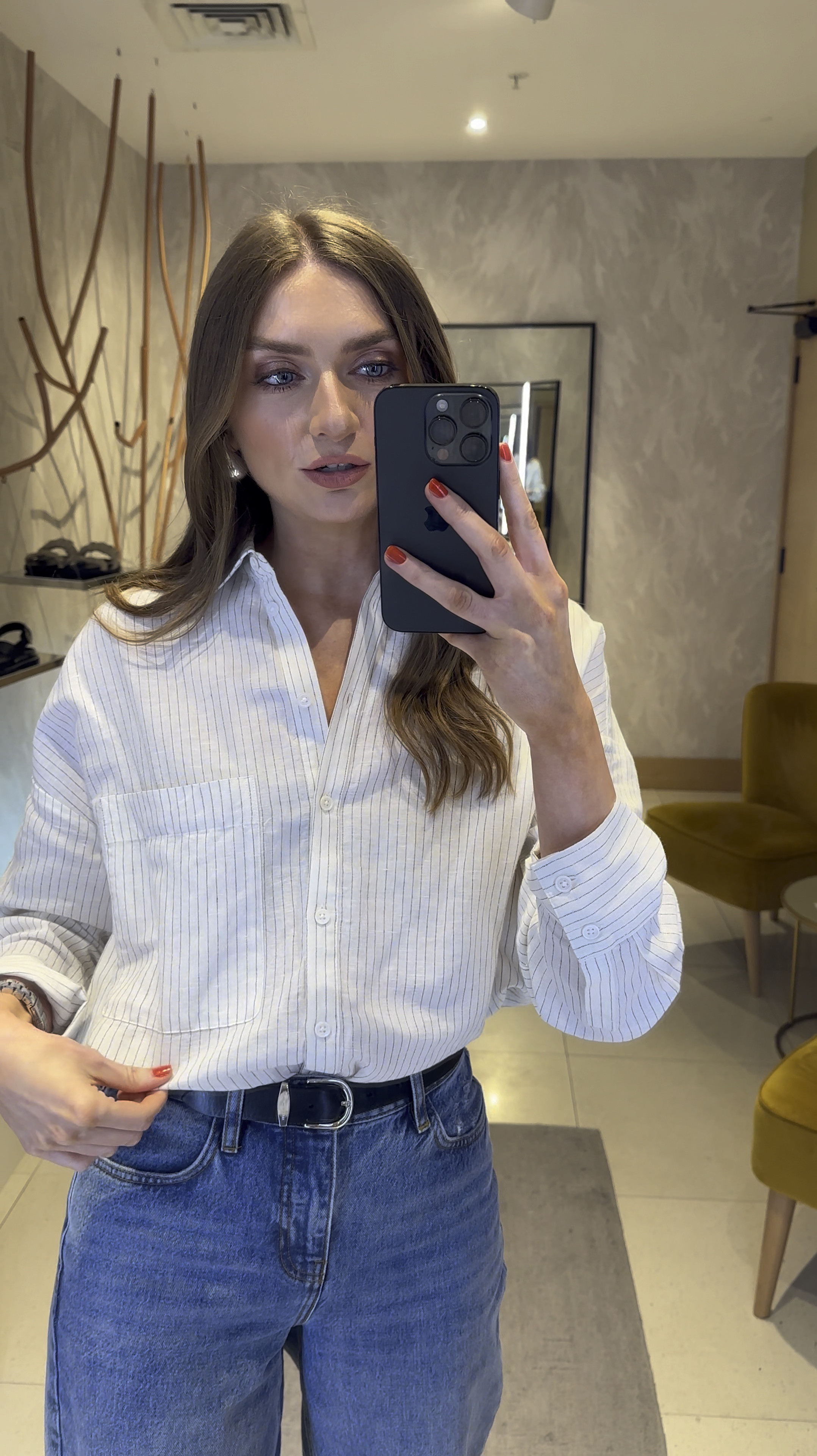 Day 4 of my 30 outfits in 30 days

Wearing a size 12 in the John Lewis striped linen shirt

And a size 8 in the HUSH Abi wide leg jeans
I’m 5ft 6

Silver accessories


Dressy casual outfit, wardrobe staples #LTKSeasonal

#LTKstyletip #LTKeurope