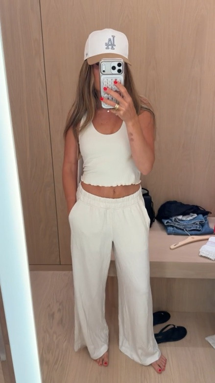 lululemon, activewear, workout outfits, comfy outfit, loungewear, sweatpants, tcs

#LTKootd #LTKActive #LTKOver40