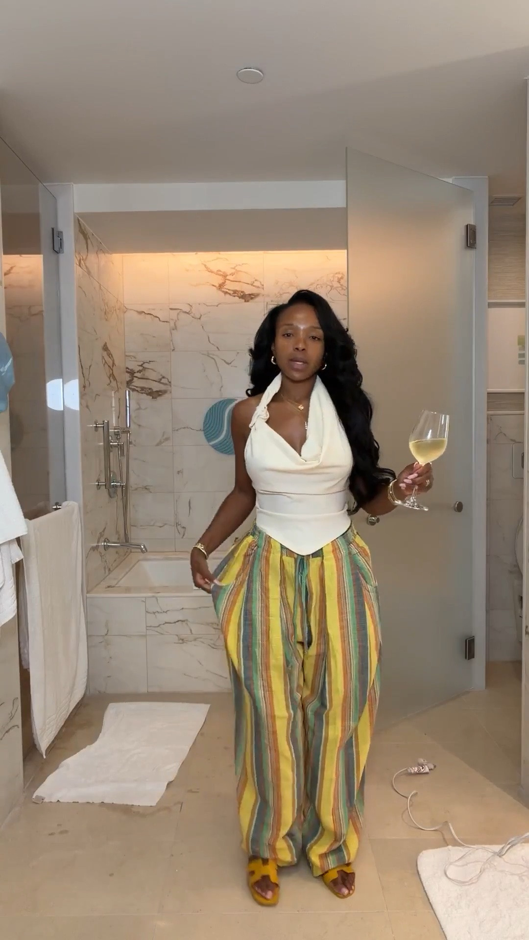Scroll to shop! ✨ Everything from this look is linked below. 👇🏽    

Wearing: Size Small | 5’4” | 140 lbs  

📲   Download the FREE LTK app & follow me (@kirasfashionfinds) to shop all my daily finds.  #LTKootd #LTKPetite #LTKU