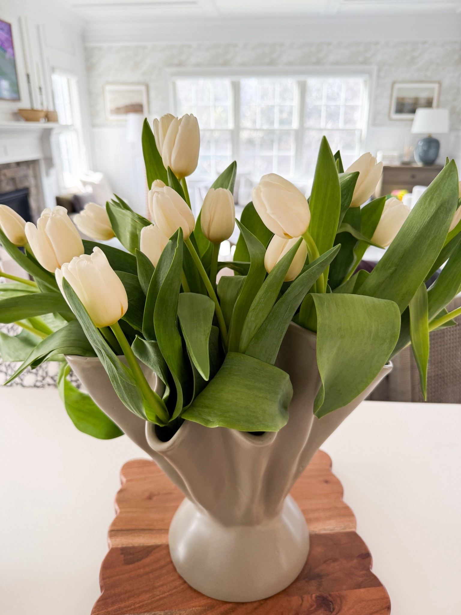 Fresh spring tulips in the prettiest vase (on sale 🫶🏻)

#LTKHome #LTKSeasonal #LTKSaleAlert