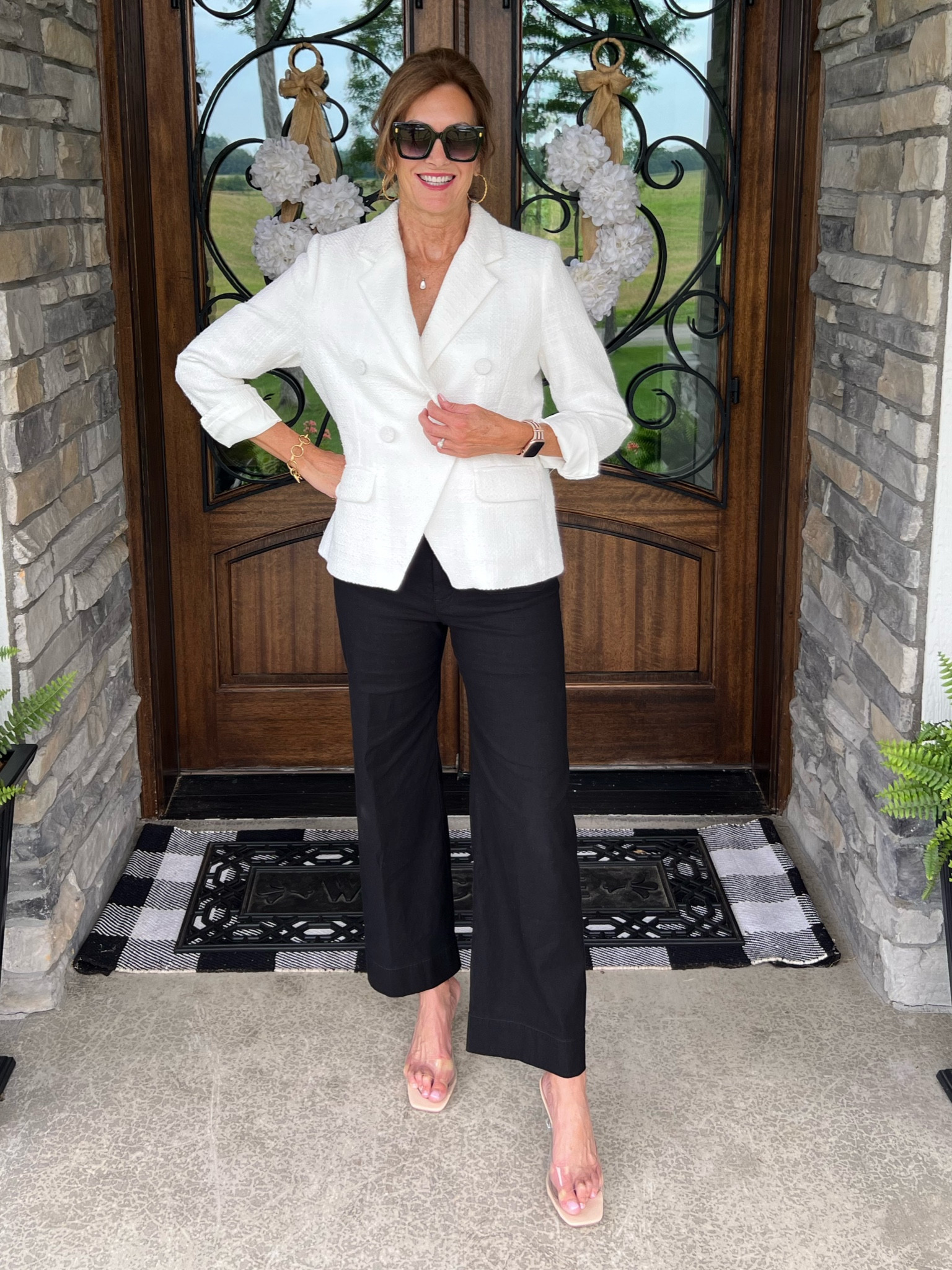 Crop Wide Leg Pants
Available in Petite/Reg/Tall/Plus

Pants Size 28 Tall ( recommend sizing down 1 size)
Blazer - Large 



#LTKstyletip #LTKFind #LTKworkwear