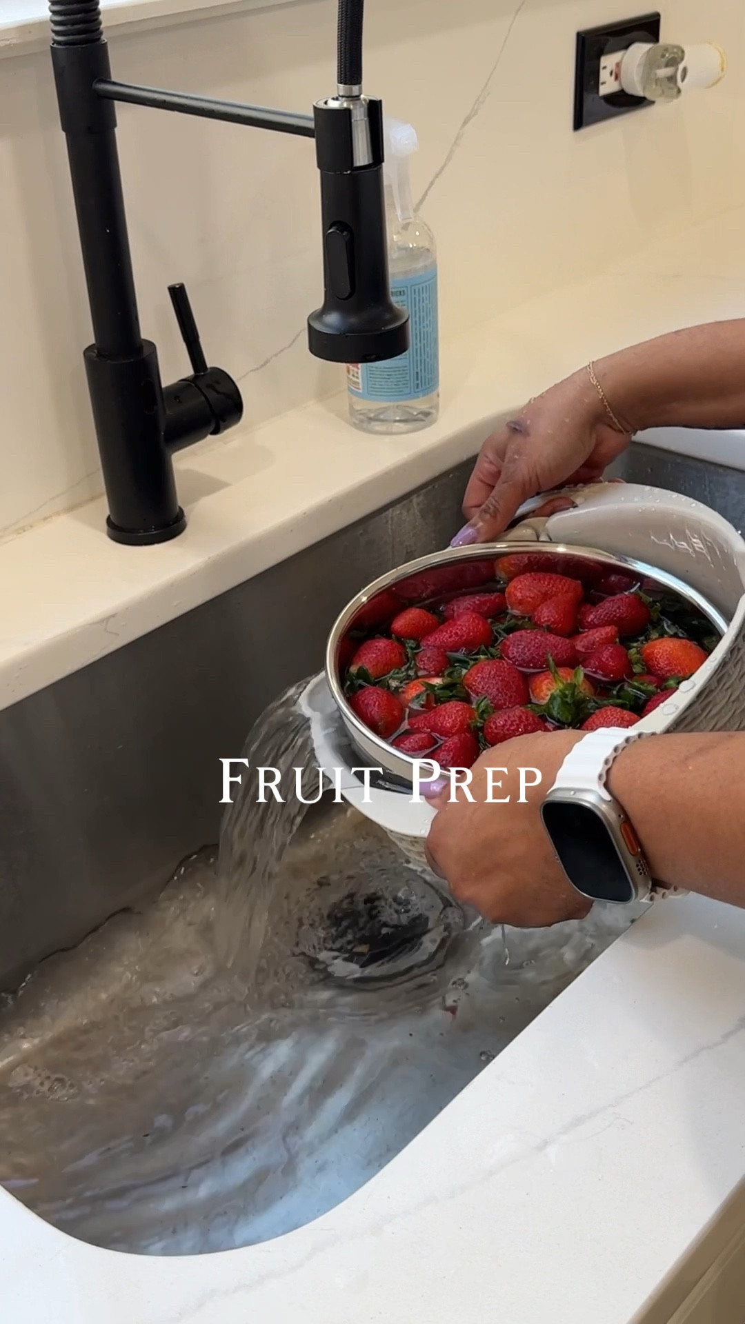 Fruit clean, Fruit Prep, Meal Prep, Kitchen Finds, Storage, #mealprep #fruitprep #mealprepstorage 

#LTKfamily #LTKVideo #LTKhome