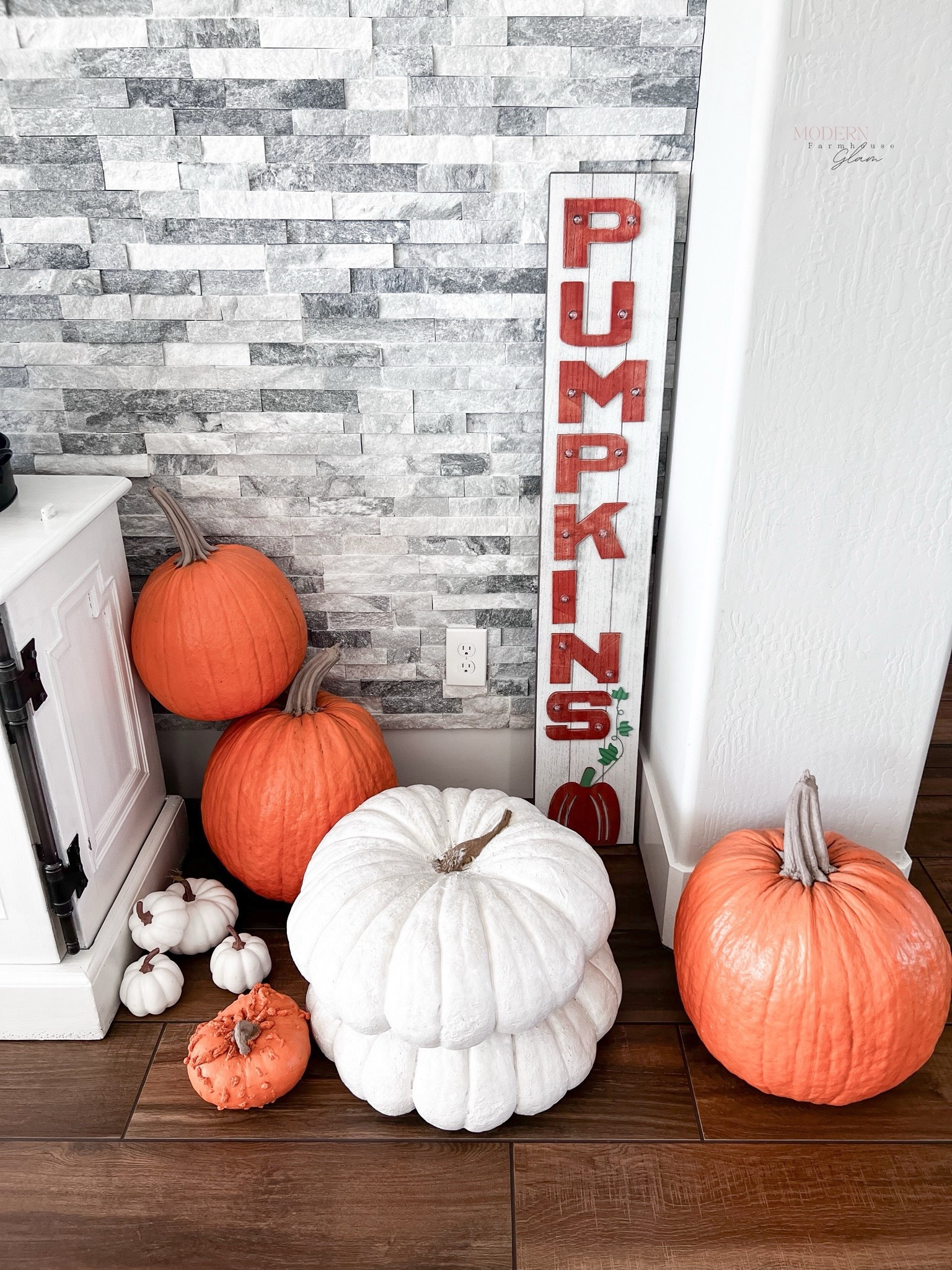 Fall porch sign Halloween  Pumpkins for Fall and Halloween at Modernfarmhouseglam

#LTKSeasonal #LTKHome