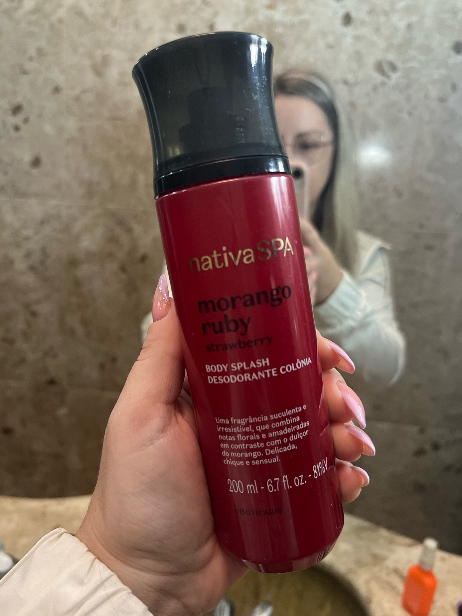 O meu mais novo amor: 
Body Splash Nativa SPA Morango e Ruby de O Boticário.

Ele é muitoooo cheiroso, tem excelente fixação e vem numa embalagem de 200ml, ou seja, dura muito!

Está na minha lista de top 10 fragrâncias com toda certeza!

#LTKpartywear #LTKbeauty #LTKbrasil