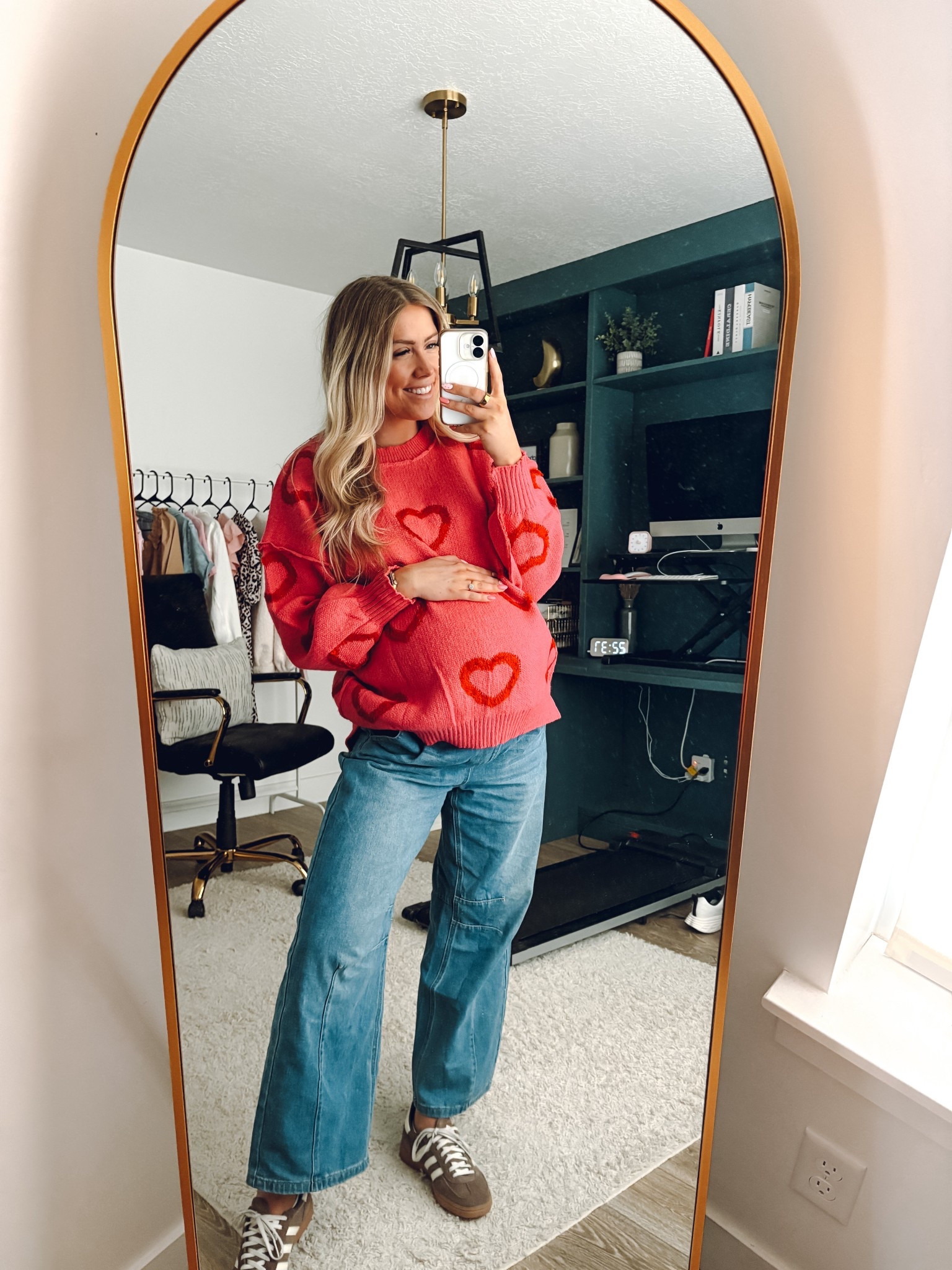 Valentine’s Day sweater! bump friendly but would be super cute without a bump!! I sized up one to an L

jeans are bump friendly cause they have an elastic waist: wearing M

| Valentines Day sweater | Valentine’s Day outfit | teacher outfit | teacher fashion | bump friendly | pregnant 