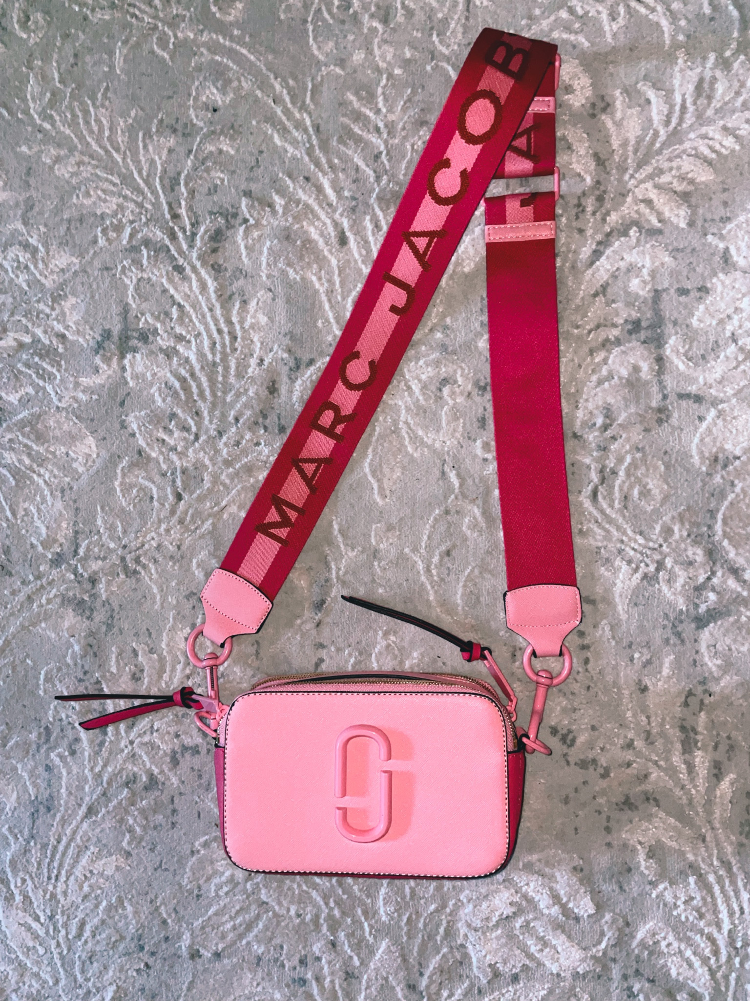 The perfect Dhgate pink Marc Jacobs purse dupe for a fraction of the price!!

#LTKitbag #LTKsalealert #LTKSpringSale