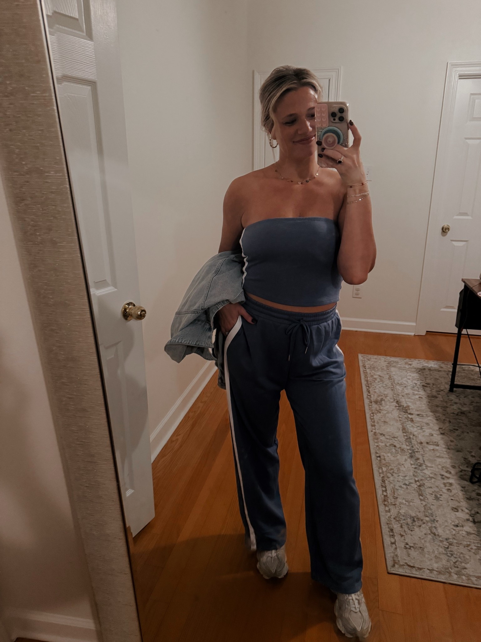 feeling very 90s in this ADORABLE blue set 💙 flattering & so comfy for my 6 hour drive to Nashville today !! 

#LTKTravel #LTKActive #LTKFindsUnder50