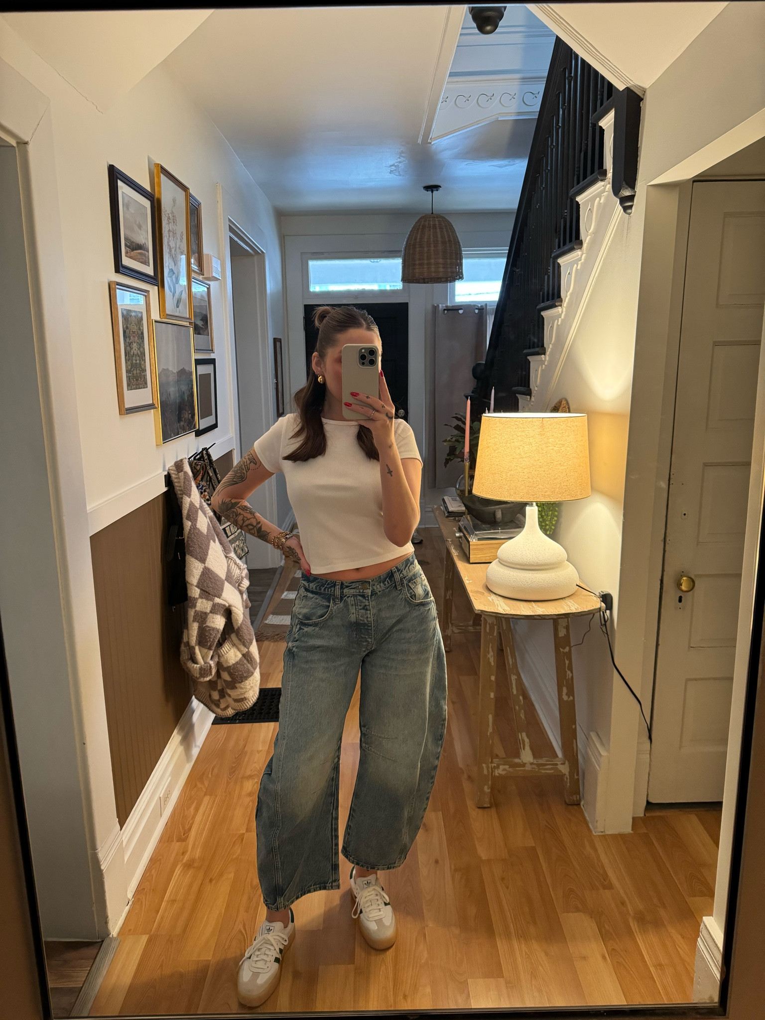 Barrel jeans 

#LTKFindsUnder100 #LTKStyleTip #LTKMidsize