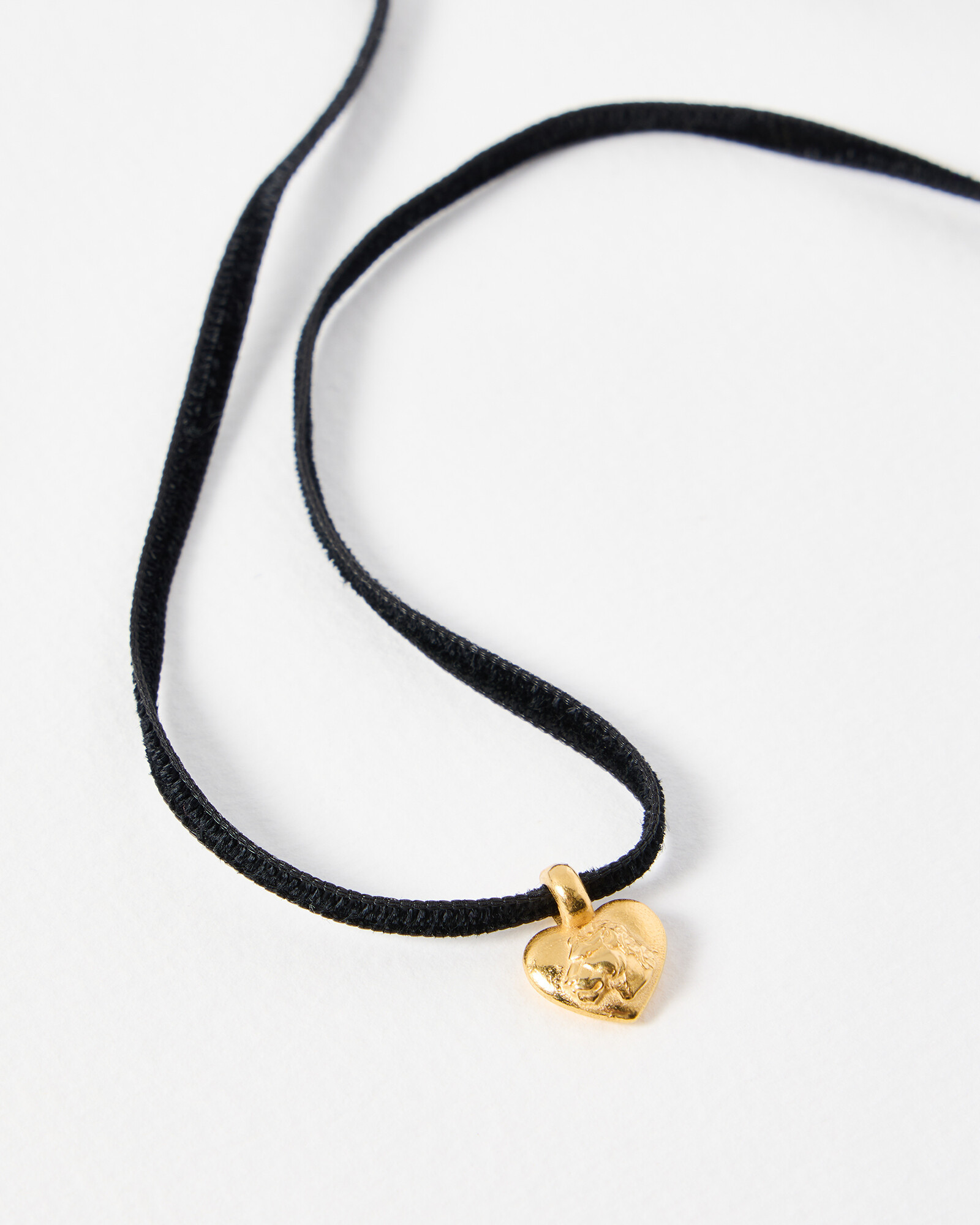 Mikaela Lyons x Oliver Bonas Gold Vermeil Lioness Pebble Heart Charm Black Velvet Cord Necklace |... | Oliver Bonas (Global)