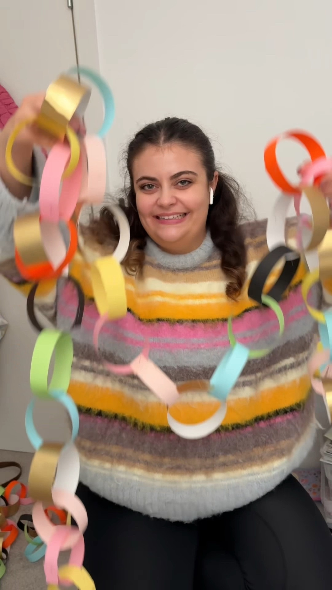 Paper chain diy 💘 linked all the supplies!

#LTKuk #LTKfestive #LTKhome