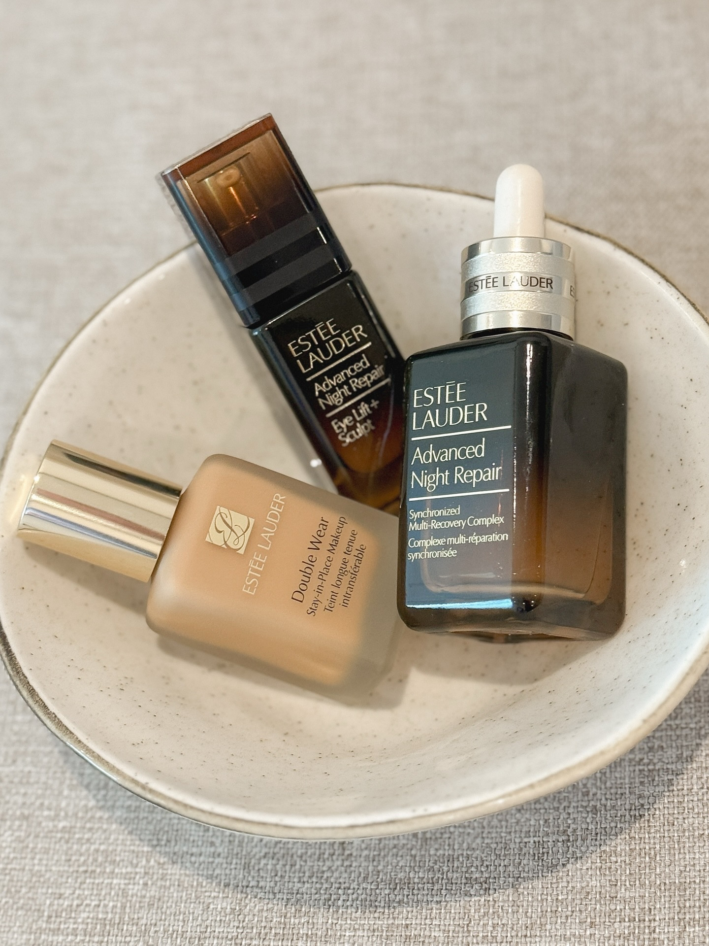 Self-care made for my everyday mom life🤍 @esteelauder 

Autocuidado que acompanha minha rotina de mãe🤍

#GiftedbyEsteeLauder
#EsteeLauder #SkincareRoutine #EverydayBeauty #CommunityXSeen @Communityxseen