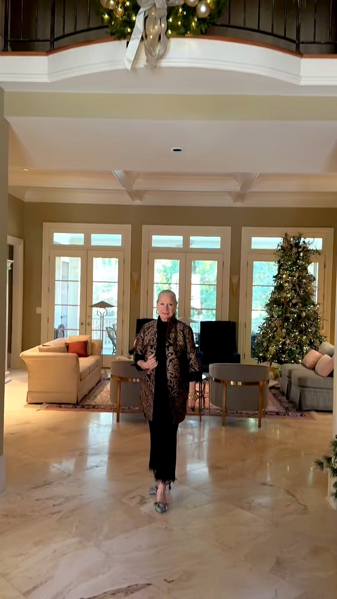 When in doubt, choose black.
Always refined.
Always in season .

#LTKHoliday #LTKOver40 #LTKParties