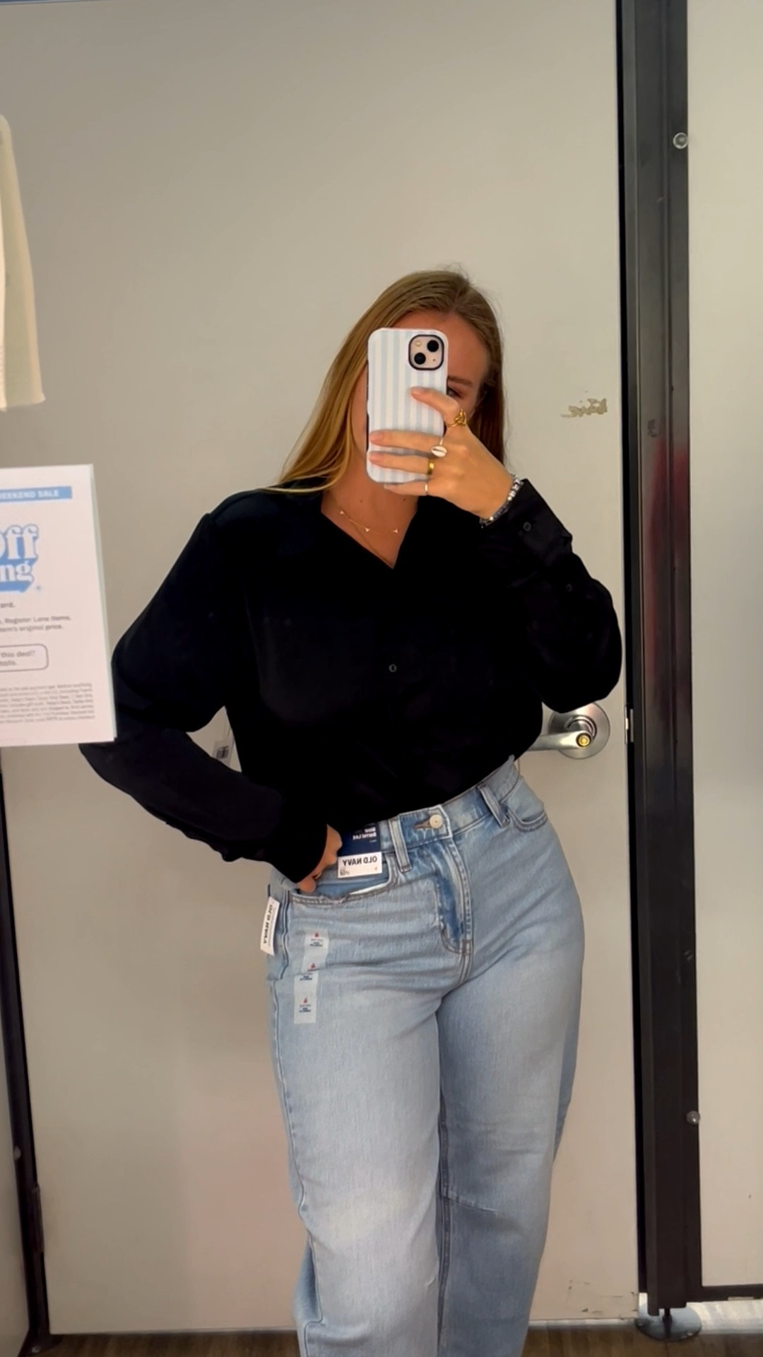 a perfect staple button down 🖤 
size medium 
#oldnavy #workattire #officeclothes

#LTKFindsUnder50