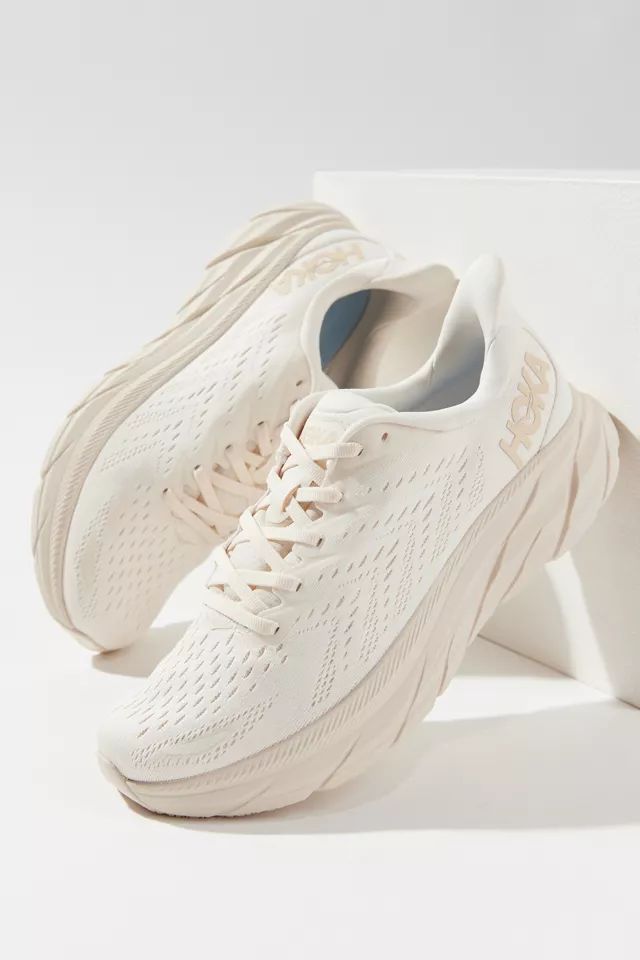 HOKA ONE ONE® Clifton 8 Women’s Sneaker | Urban Outfitters (US and RoW)