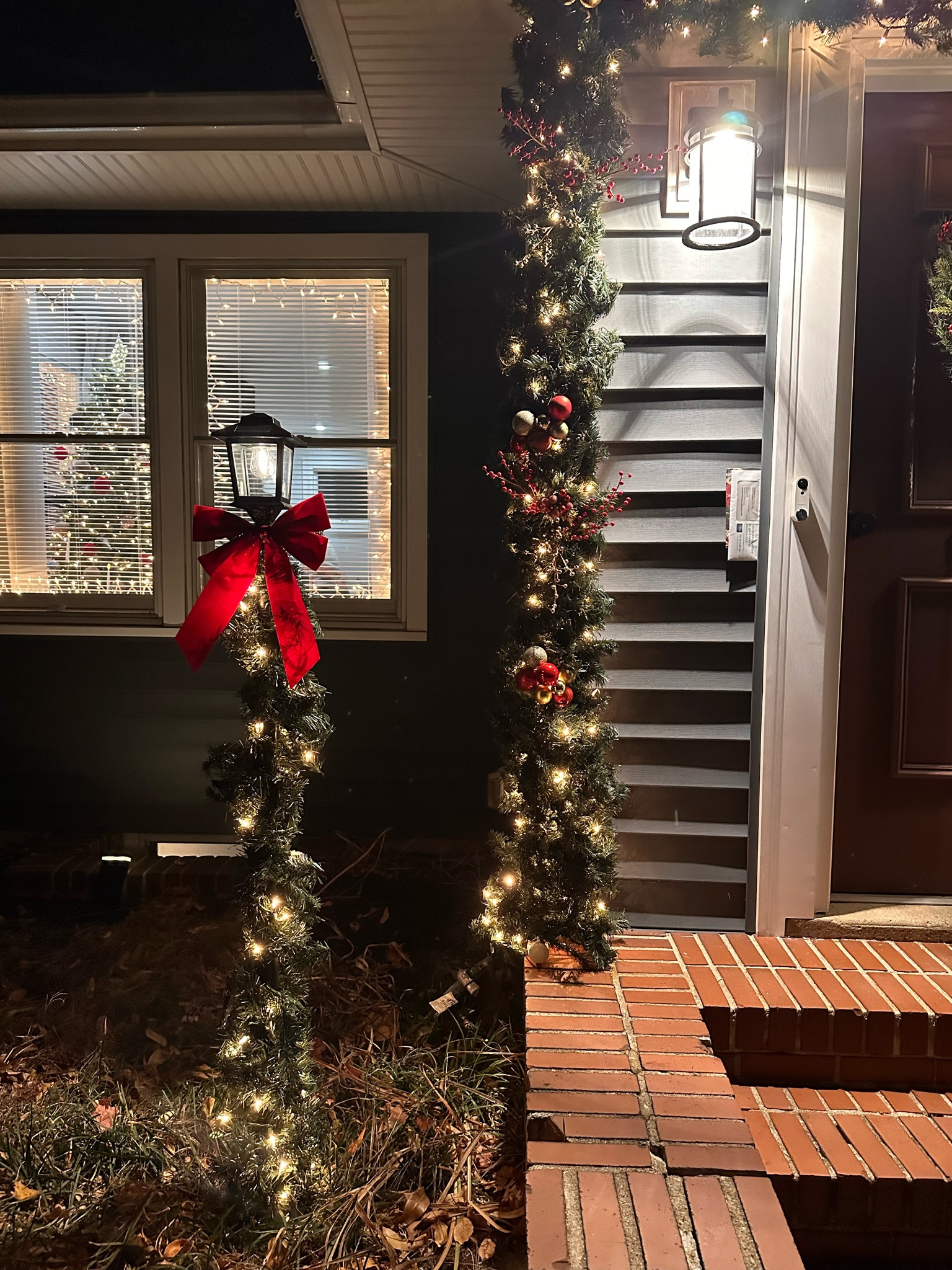 The cutest lamp post I DIY to transform my home into a mini hallmark movie

#LTKHome #LTKHoliday #LTKVideo