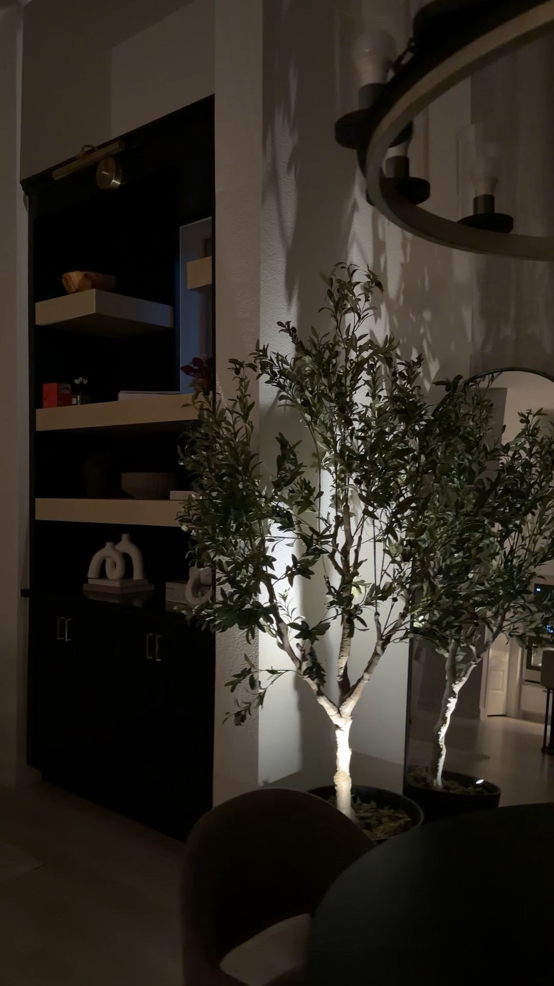 Moody indoor lights, spotlights 
