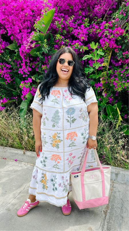 This Society Social x Belk collab dress is so easy and breezy. It’s my favorite put together lazy dress. I throw it on and it immediately makes me feel put together. You can wear it in or off the shoulders. I’m wearing an xl and it fits really roomy for me. 

#LTKPlusSize #LTKStyleTip #LTKMidsize
