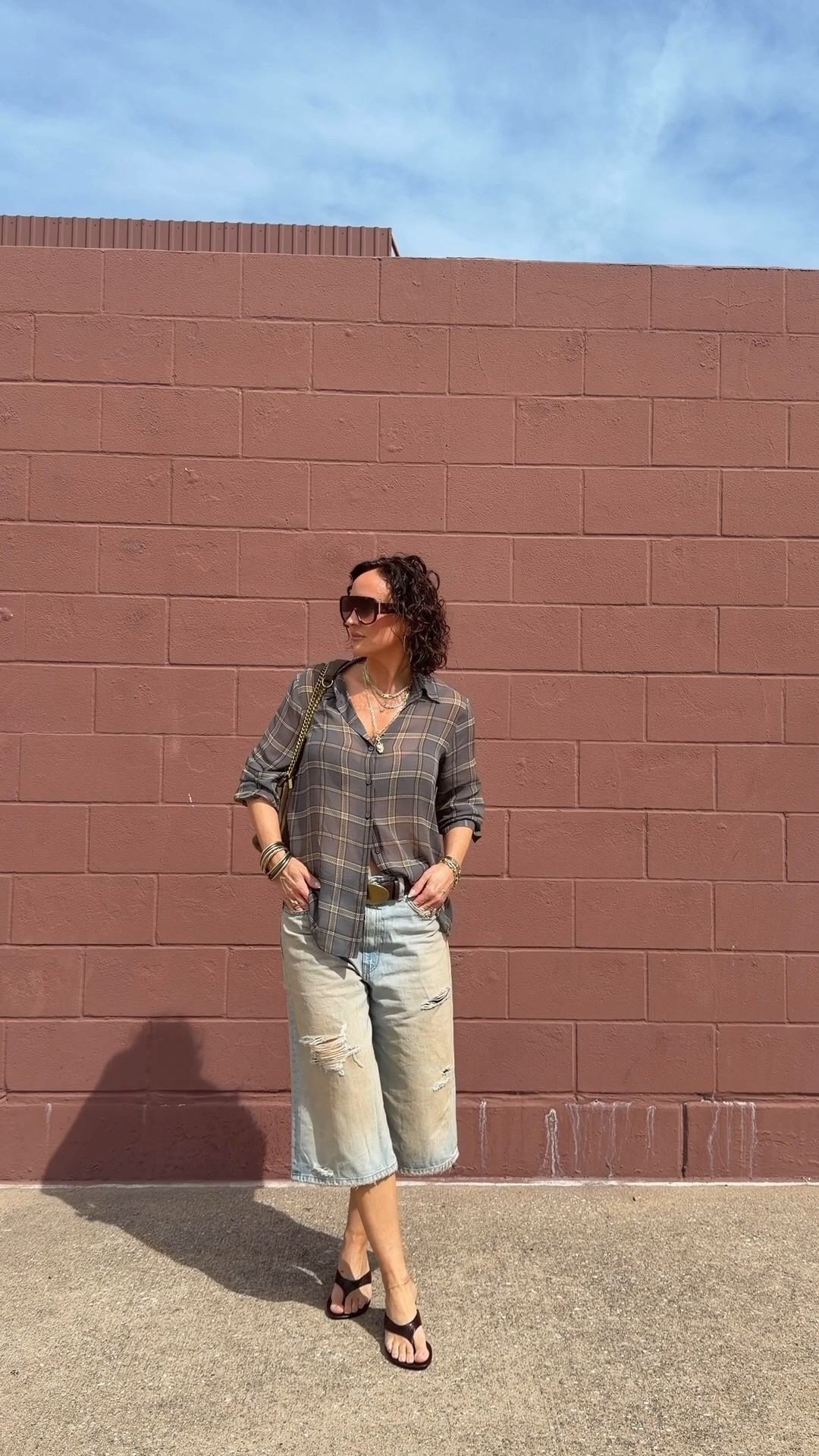 Cute fit that was perf for 100 weather and running errands 
S @Aritzia top
2 @Zara shorts

#LTKgrwm #LTKootd #LTKdayinmylife