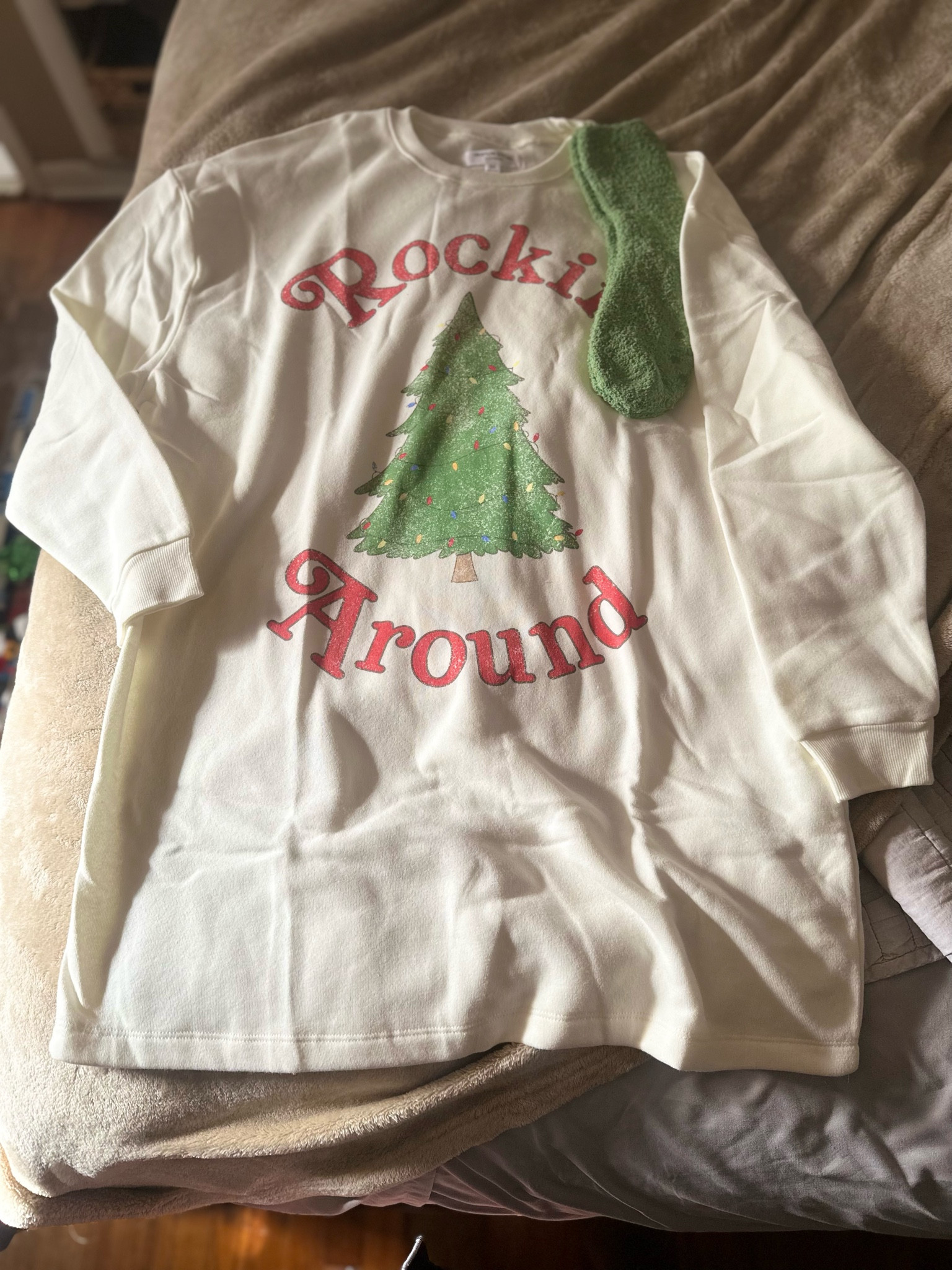 Christmas sleep shirt and non skid socks 2 piece set! Love that it came with socks I ordered a Medium bc I like my sleep wear on the looser side! 
Holiday pajamas Christmas nightgown 2 piece set will try on tomorrow! Black Friday deals 

#LTKHolidaySale #LTKGiftGuide #LTKbump