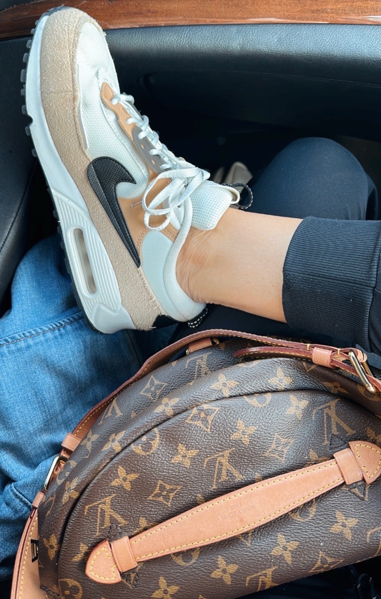 Sale alert on my face neutral fall sneaker

#LTKHoliday #LTKGiftGuide #LTKOver40