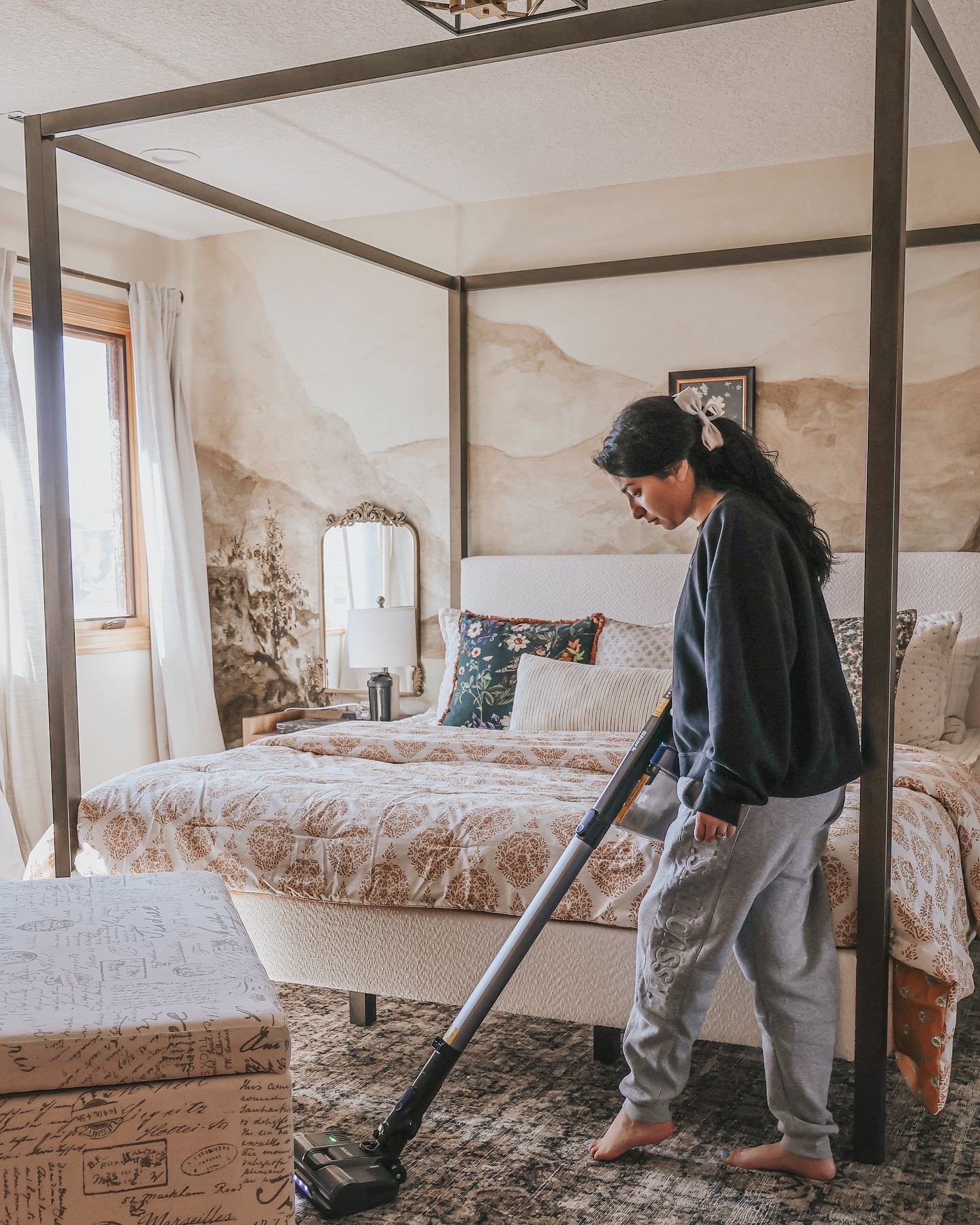 I like creating cozy spaces, I love everything about vintage and cottage style and to be able to achieve the look I love using cozy soft fuzzy rugs like this one , the thing is this one catches a lot of dust and hair so I need an amazing vacuum to be able to keep up, I’ve tried so many and didn’t like them until I found this Shark Pet with XL Dust Cup from @loweshomeimprovement , this one does it’s thing every time, it vacuums everything up and is so easy to handle and not heavy at all, I’m in love 😻 and I totally recommend to get you one like this and not buy the expensive ones because there is no need !! 👌👌👌👌👌
#lowespartner #lowesfinds 
.
.
.
.
.
.
.
.
#affiliatelink #masterbedroomdesign #masterbedroomideas #masterbedroominspo #homedecorations #gifted #myhome2inspire #myhomedecor #myhomedesign #myhomevibes #myhomedecorfinds #myhomestyle4you