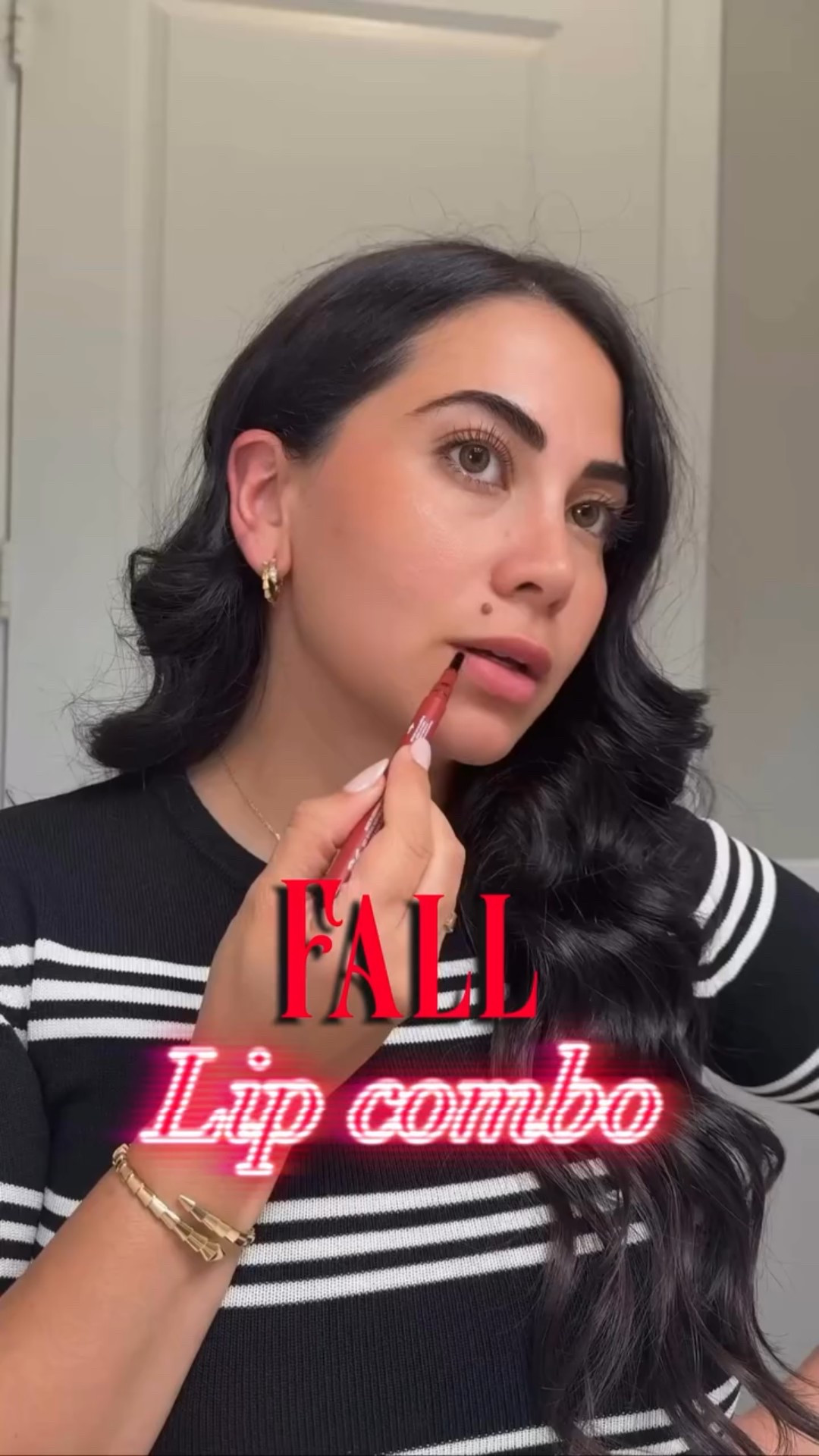 Been getting a ton of questions on my lip combo lately. Here’s what I’ve been wearing almost everyday 👀 

Lip liner @hudabeauty in cinnamon
Lipstick @patmcgrathreal in flesh 5
Gloss @hauslabs in persimmon