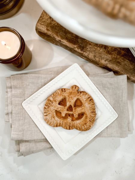 The cutest faux Halloween cookie!!! 

#LTKSeasonal #LTKhome #LTKFind