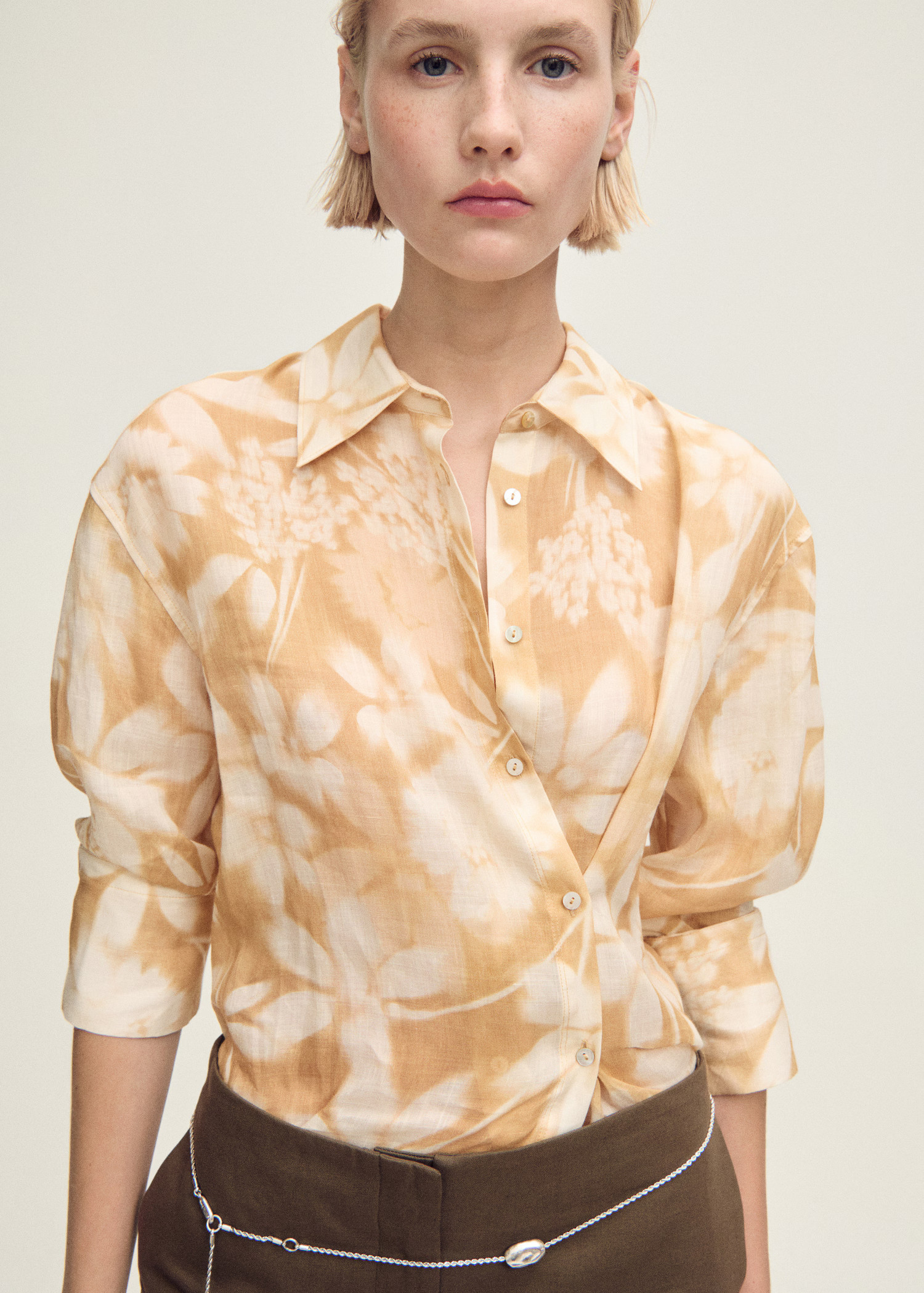 Floral shirt with multi-position closure - Women | MANGO USA | Mango (US/MX/AU)