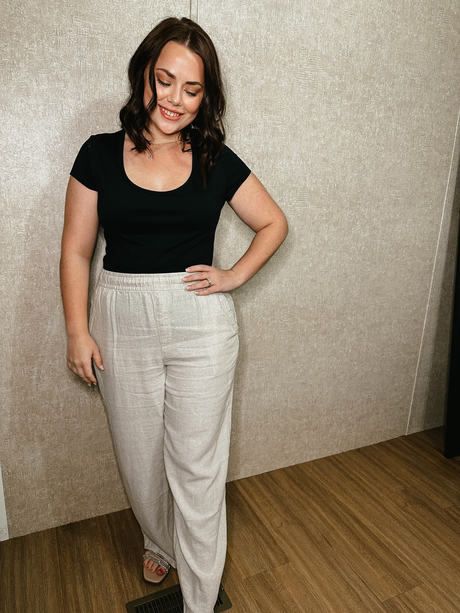 $14 linen pants🎉 wearing size large 
#vacationoutfits
#mothersday 
#midsize

#LTKSeasonal #LTKsalealert #LTKcurves