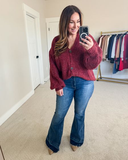 Casual holiday outfit with jeans 
Sweater runs large in sleeves, wearing large // jeans tts, 12

Use code RYANNE10 for 10% off gibsonlook 

#LTKHoliday #LTKSeasonal #LTKmidsize