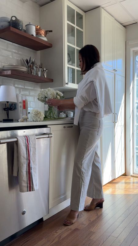 Everyday classic pieces with Frank and Eileen 
Wexford Linen Pant/I sized down one 
Eileen Button Up/wearing small 
Patrick Jersey/wearing medium
Mary Shirtdress in Classic Blue/wearing small 

Linking other favorite Frank and Eileen pieces below. 

#FrankandEileenPartner
#WearLoveRepeat
@FrankandEileen