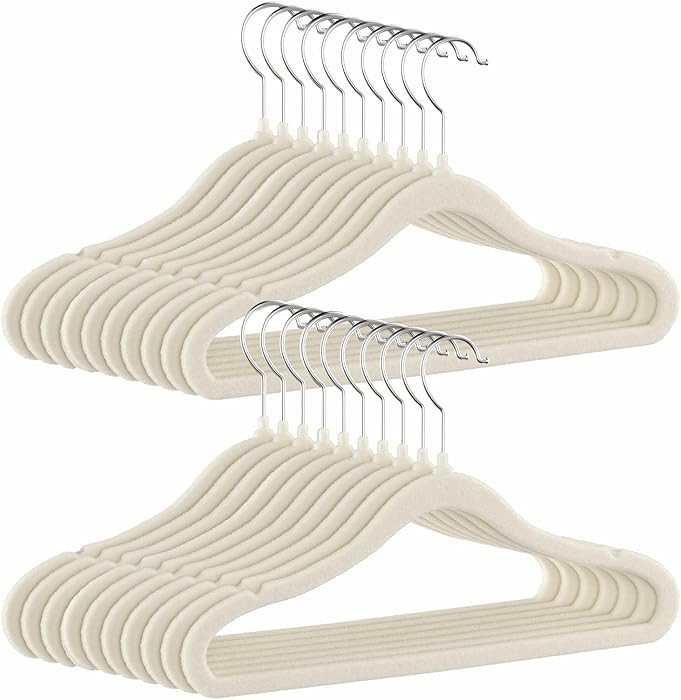 GoodtoU Velvet Baby Clothes Hangers 20 Pack 11.8 Inch Beige | Amazon (US)