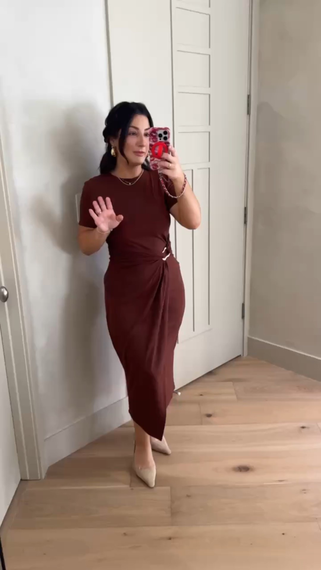 Flattering midi dress perfect for any occasion! 

Size small 

5'0" 140lbs
Petite friendly! 

 

#LTKSeasonal #LTKSaleAlert #LTKPetite