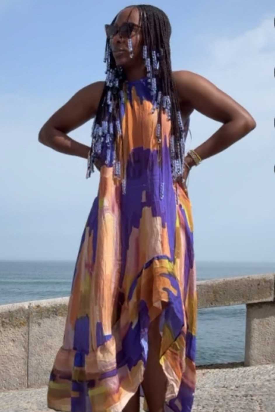 Flowy asymmetric dress ￼