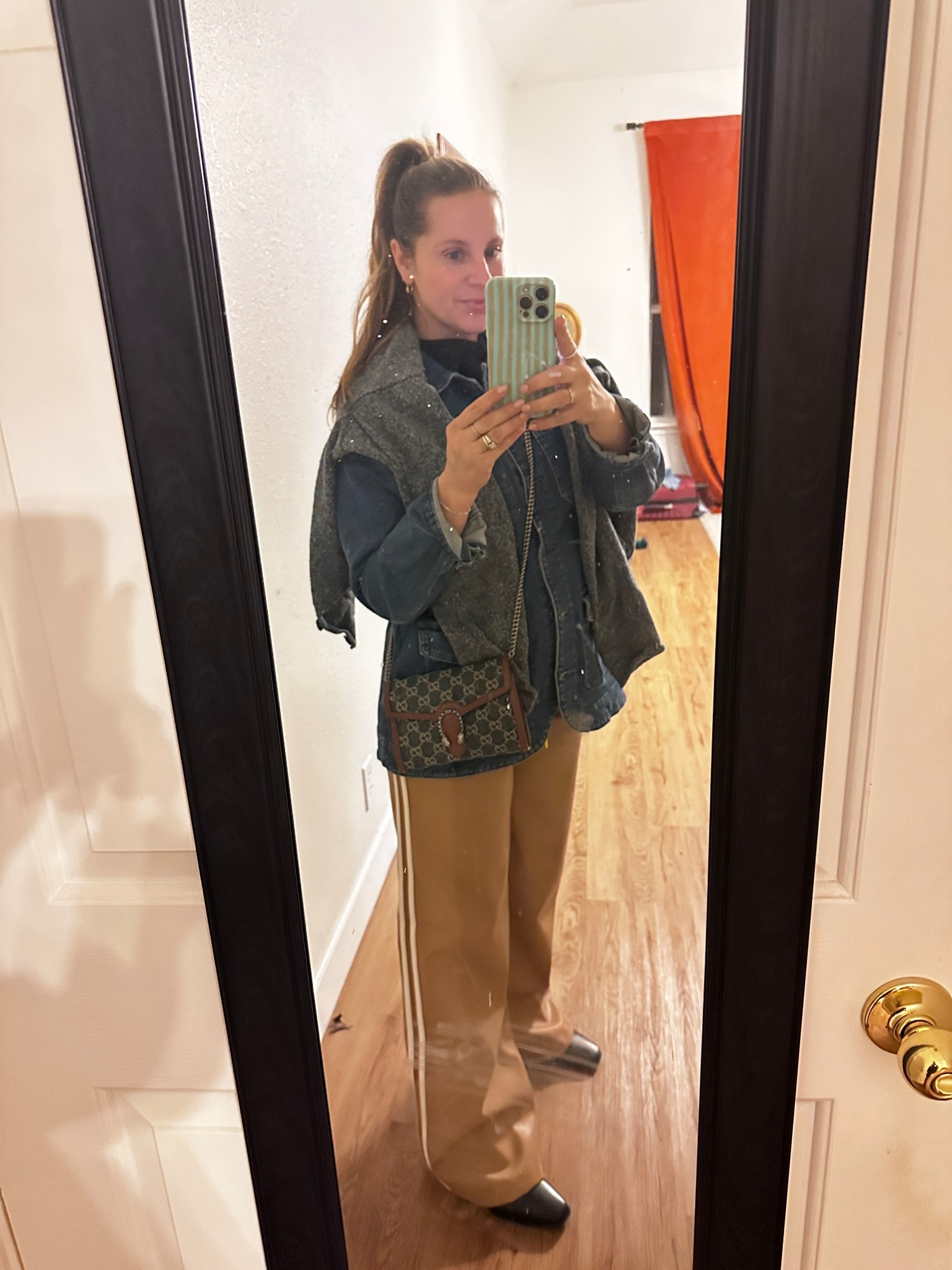 Travel day comfy fit!!! I always wear something on my shoulders on the plane because I hate air blowing on me!!!

#LTKTravel #LTKmomlife #LTKdayinmylife