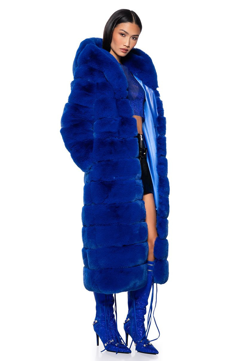 AZALEA WANG FAUX FUR PANEL HOODED TRENCH IN BLUE | AKIRA
