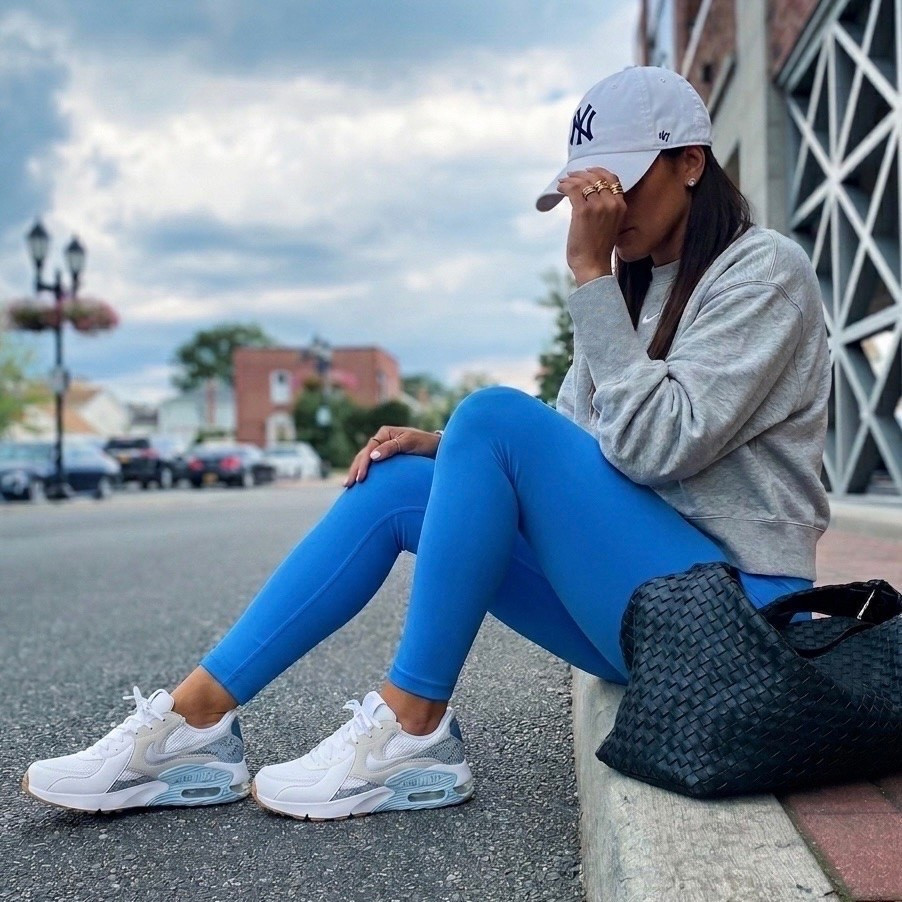 Lululemon leggings wearing size 6. Nike sneakers runs true to size now 20% off. Nike sweatshirt wearing size small