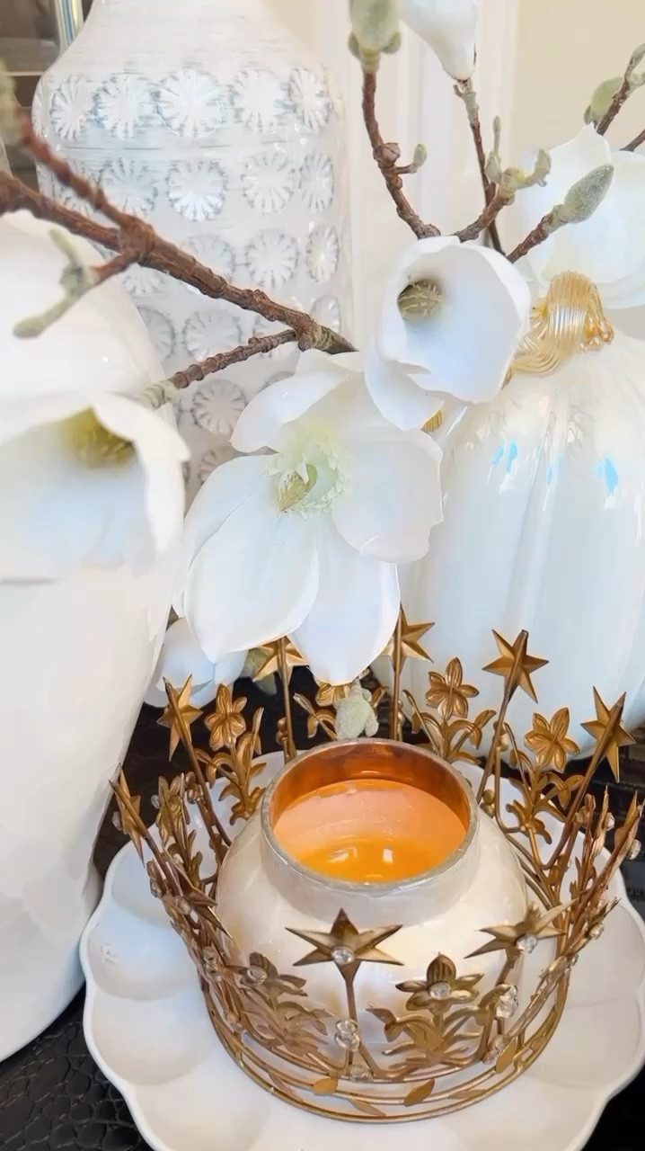 White Magnolias, Fall Decor
Home Decorating, Home Stylingg

#LTKSeasonal #LTKHome #LTKStyleTip