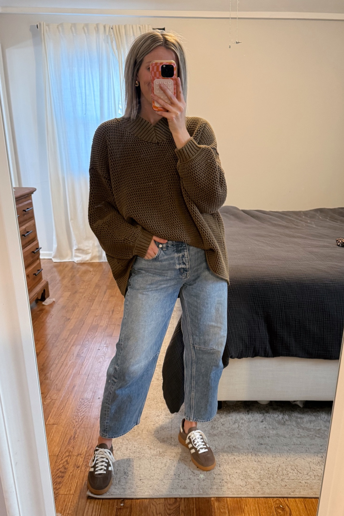 My kind of fit 👏🏼 I found this free people sweater on sale!!!! I’m in the medium. It’s amazing. Jeans I’m wearing 26 (size down one). Shoes I’m in the 6.5- my true size!