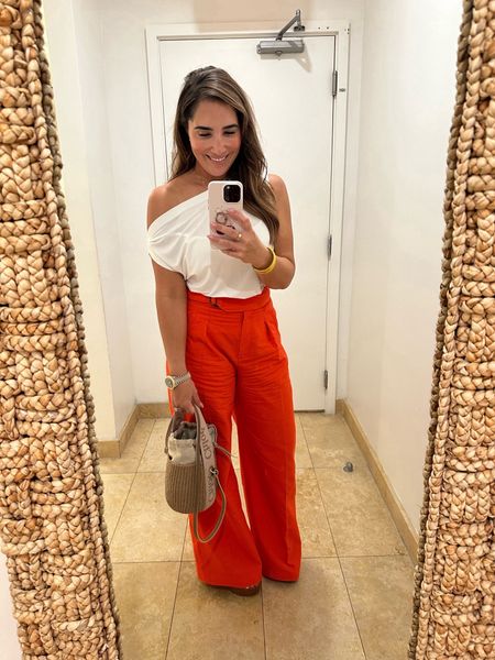 Sad to see our niners lose but happy to share this outfit with you. These pants are gorgeous and so flattering, the top is a new favorite! Wearing a med ❤️ @sezane @revolve

#LTKstyletip #LTKfindsunder100 #LTKSeasonal