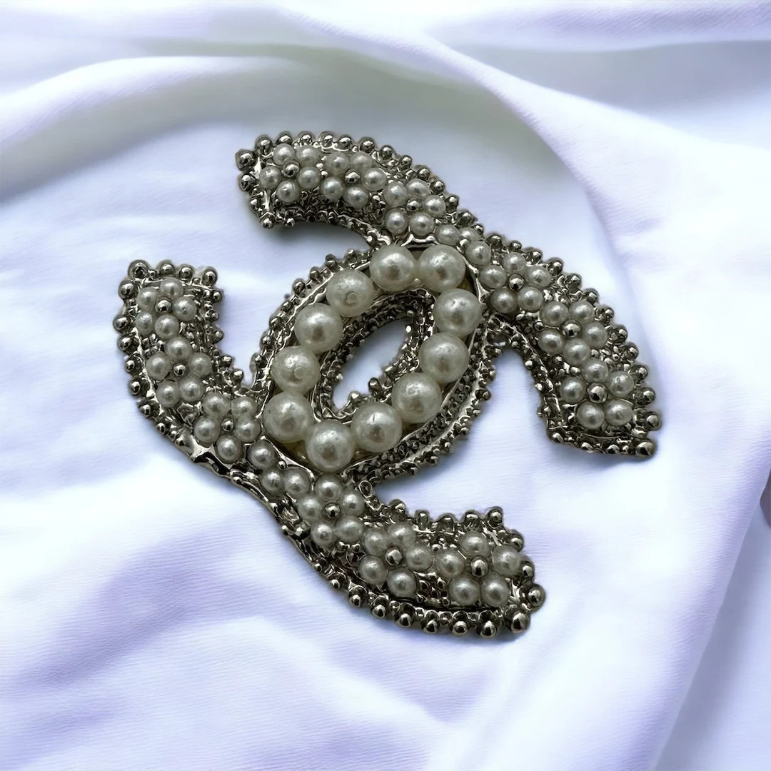 Classic CC Vintage Brooch Gift for Her - Etsy | Etsy (US)