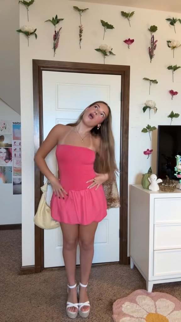 urban doesn’t sell this dress anymore so i just linked a similar one! but the exact one is a hot pink bubble dress and i’ve seen it on depop/poshmark!!! 

#LTKSeasonal #LTKHalloween #LTKPetite